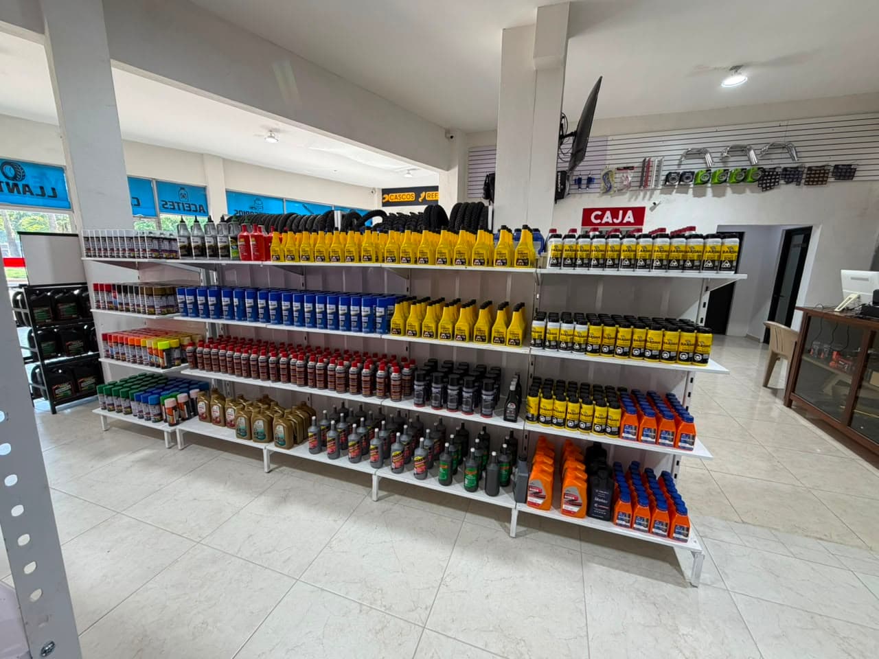 Exhibición de productos de mantenimiento en RM